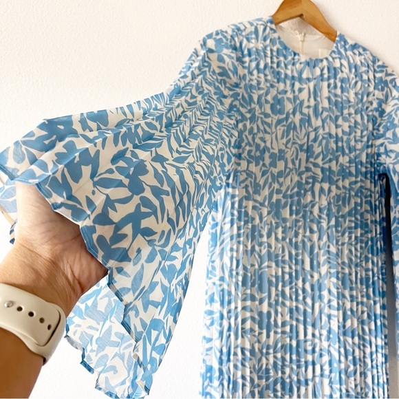 Veiled Azure Blue Floral Pleated Modest Resortwear Vacation Maxi Dress - Picture 3 of 10